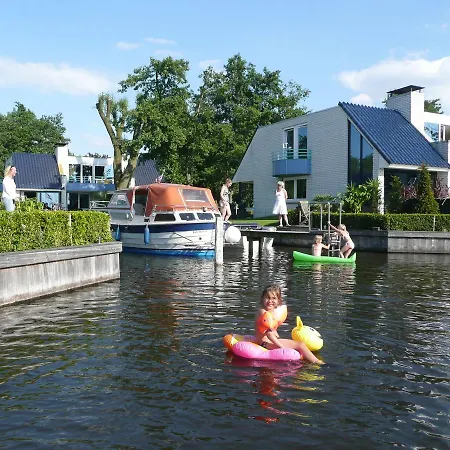 Amsterdam Leisure Lakes.2 * Nieuw-Loosdrecht